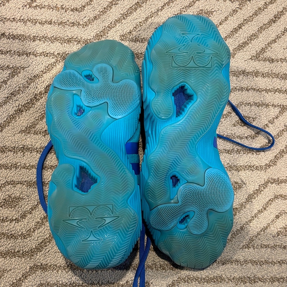 Adidas Vibrant Blue and Teal Sneakers - Picture 4 of 5